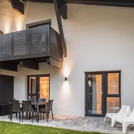 Falcon Suites Kaprun - Summercard Included Buitenkant foto