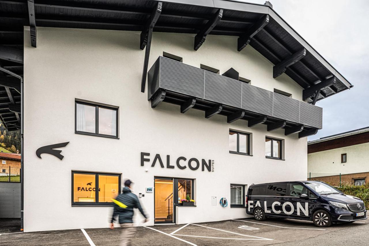 Falcon Suites Kaprun - Summercard Included Buitenkant foto