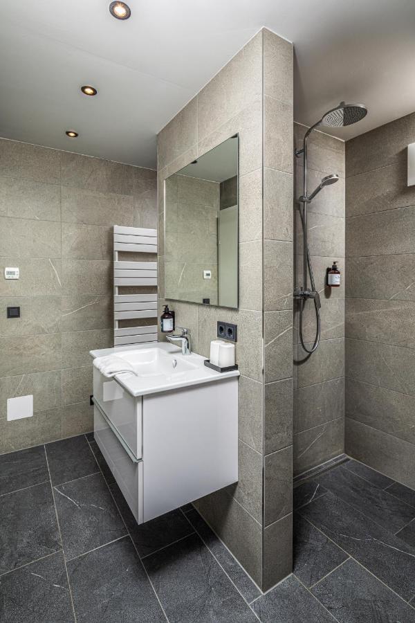 Falcon Suites Kaprun - Summercard Included Buitenkant foto
