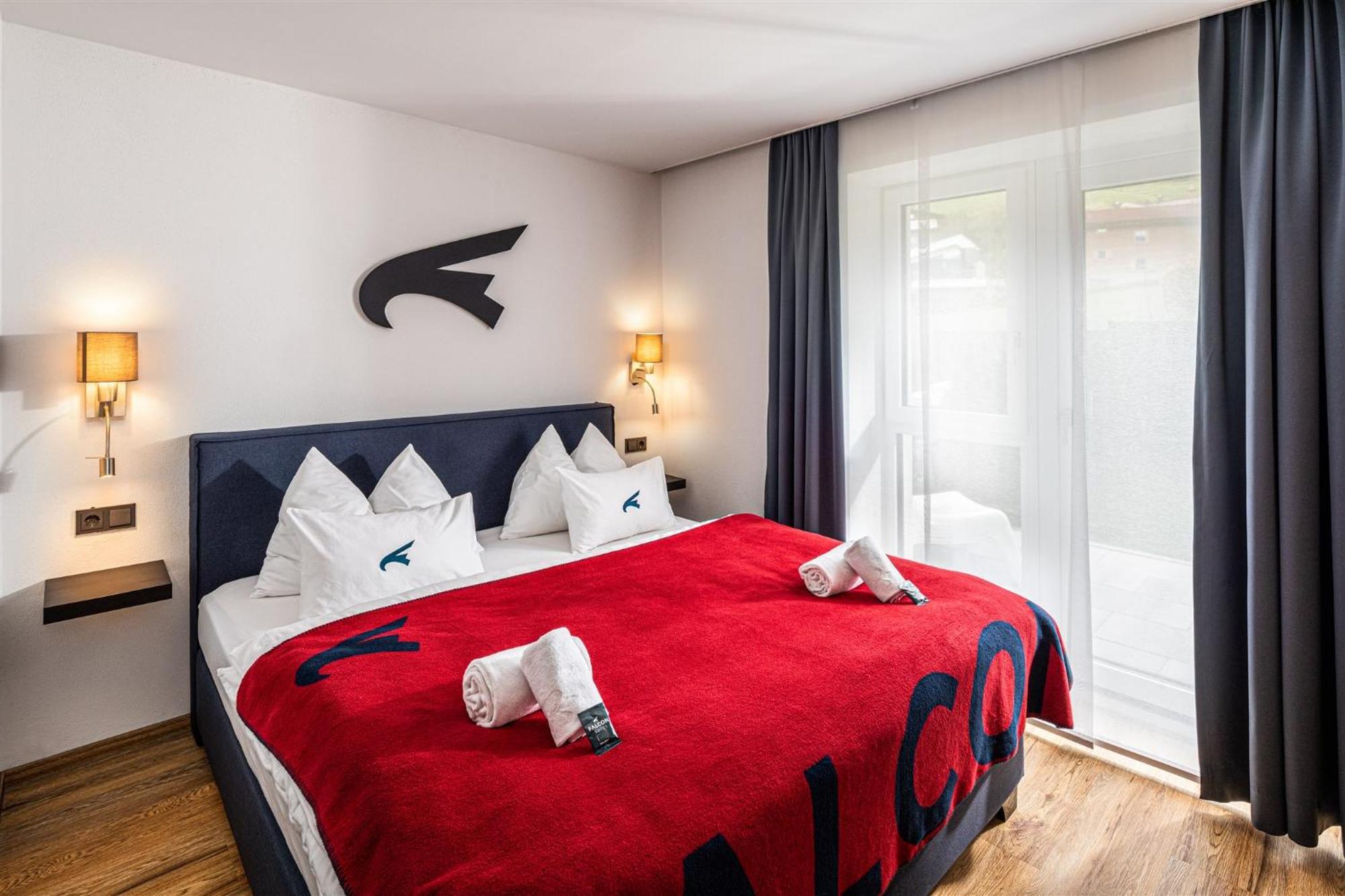 Falcon Suites Kaprun - Summercard Included Buitenkant foto